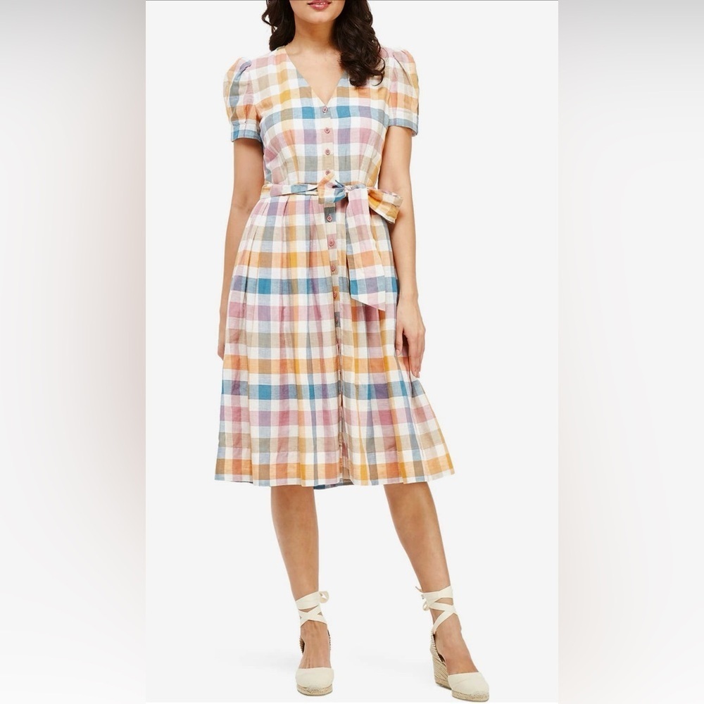 Gal Meets Glam Collection
Poppy Plaid Linen-Blend Button Down Shirtdress
Size 10